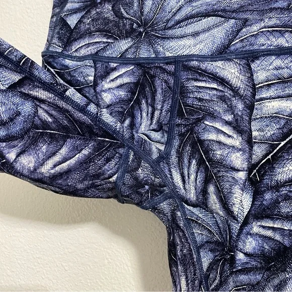 Lululemon Jungle Alpine White Blue Leaves Wunder Under Nulux High Rise Leggings